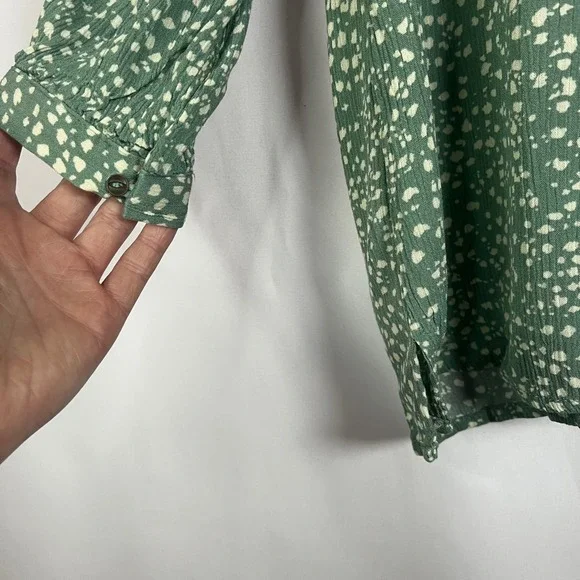 Maurices Shirt Women XS Green White Dot Print V-Neck Smocked Peasant Blouse Boho - Picture 5 of 9